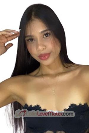 211139 - Daniela Age: 23 - Colombia