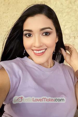 216012 - Laura Age: 29 - Colombia