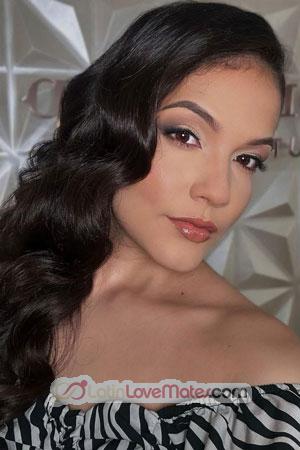 223714 - Laura Age: 21 - Colombia