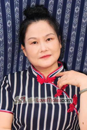 227229 - Isabelle� Age: 56 - China
