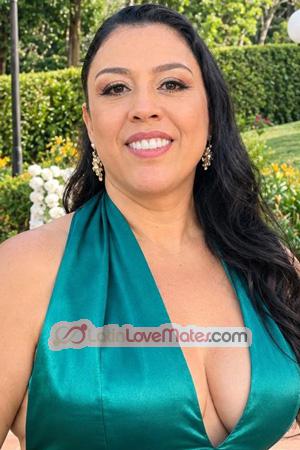 229425 - Margret Age: 51 - Colombia